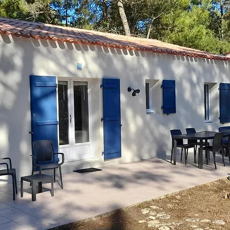 Casa de Férias Maison Avec Jardin, Terrasse Et Proximite A - Fr-1-194-154